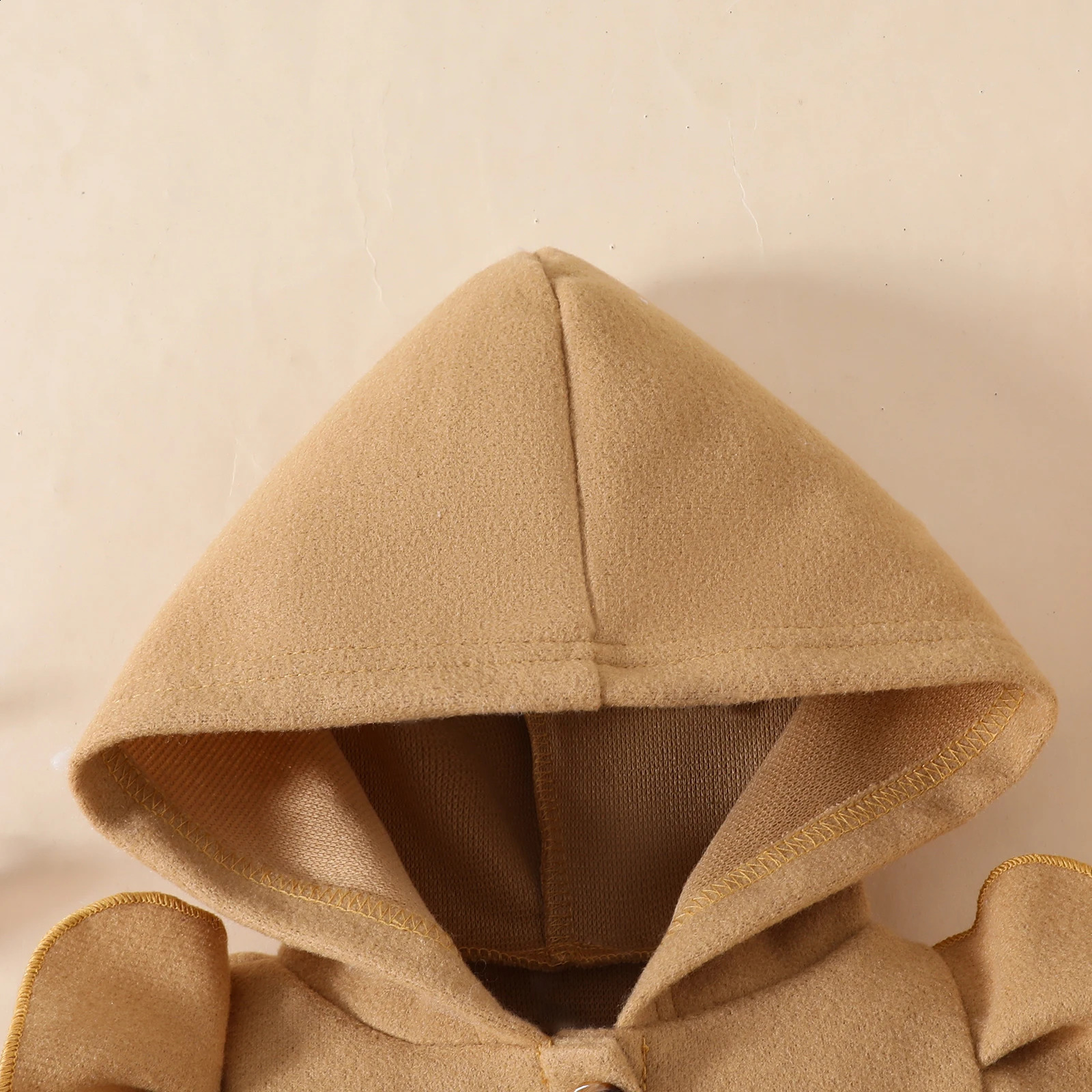 Solid hooded single-breasted coat for babies and girls in autumn and winter 241223