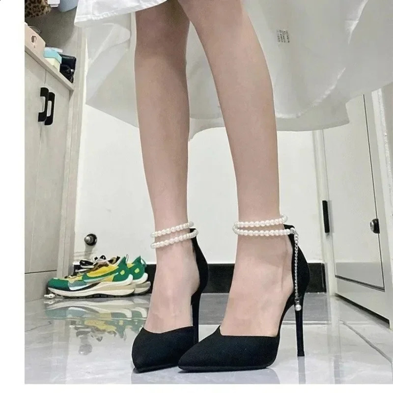 Black high heels pump slim heels pearl ankles high-end shoes fashionable and comfortable womens shoes 241223