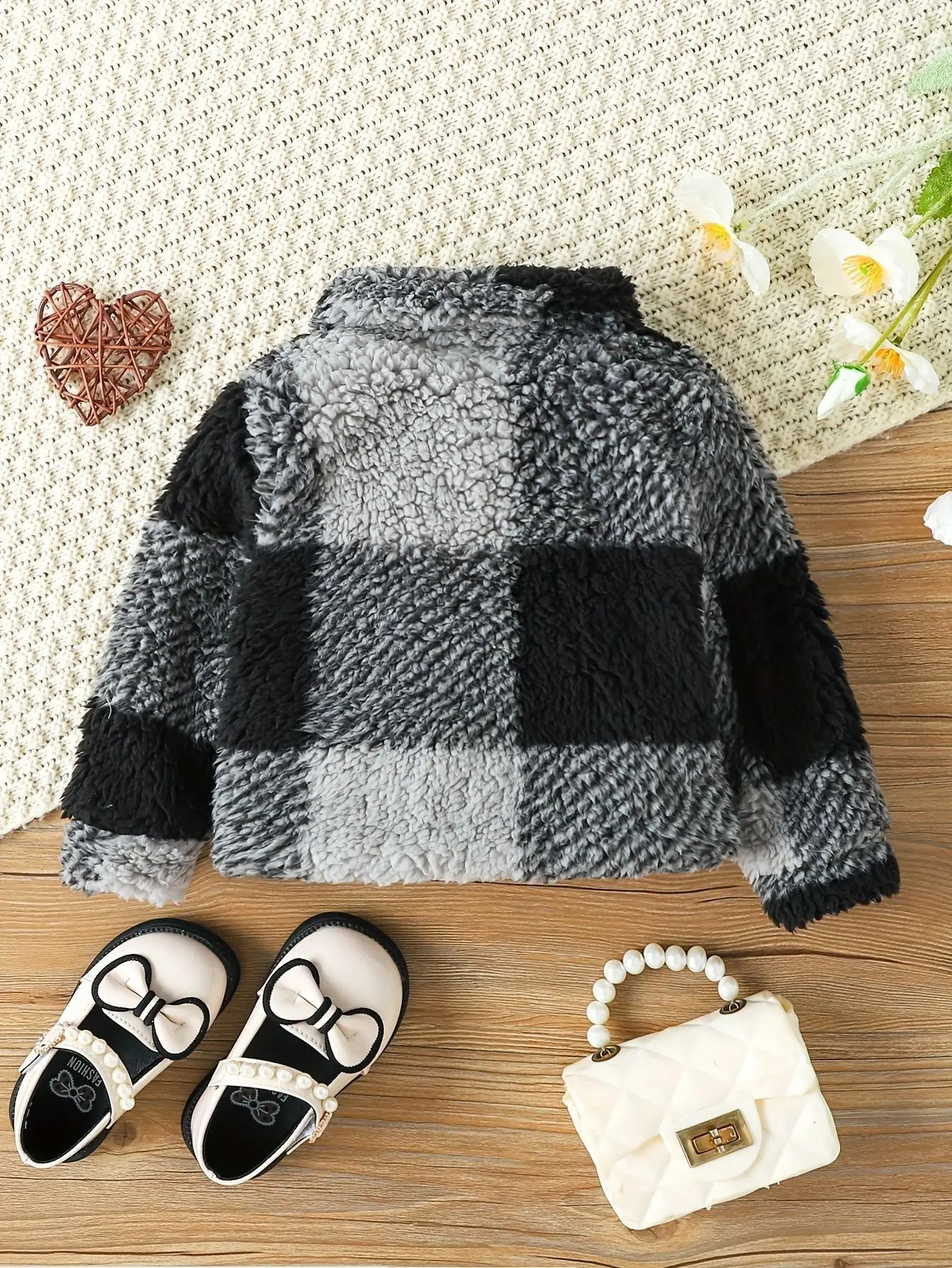 0-2 year old baby boys and girls autumn and winter style lapel plaid single breasted long sleeved plush jacket 241223