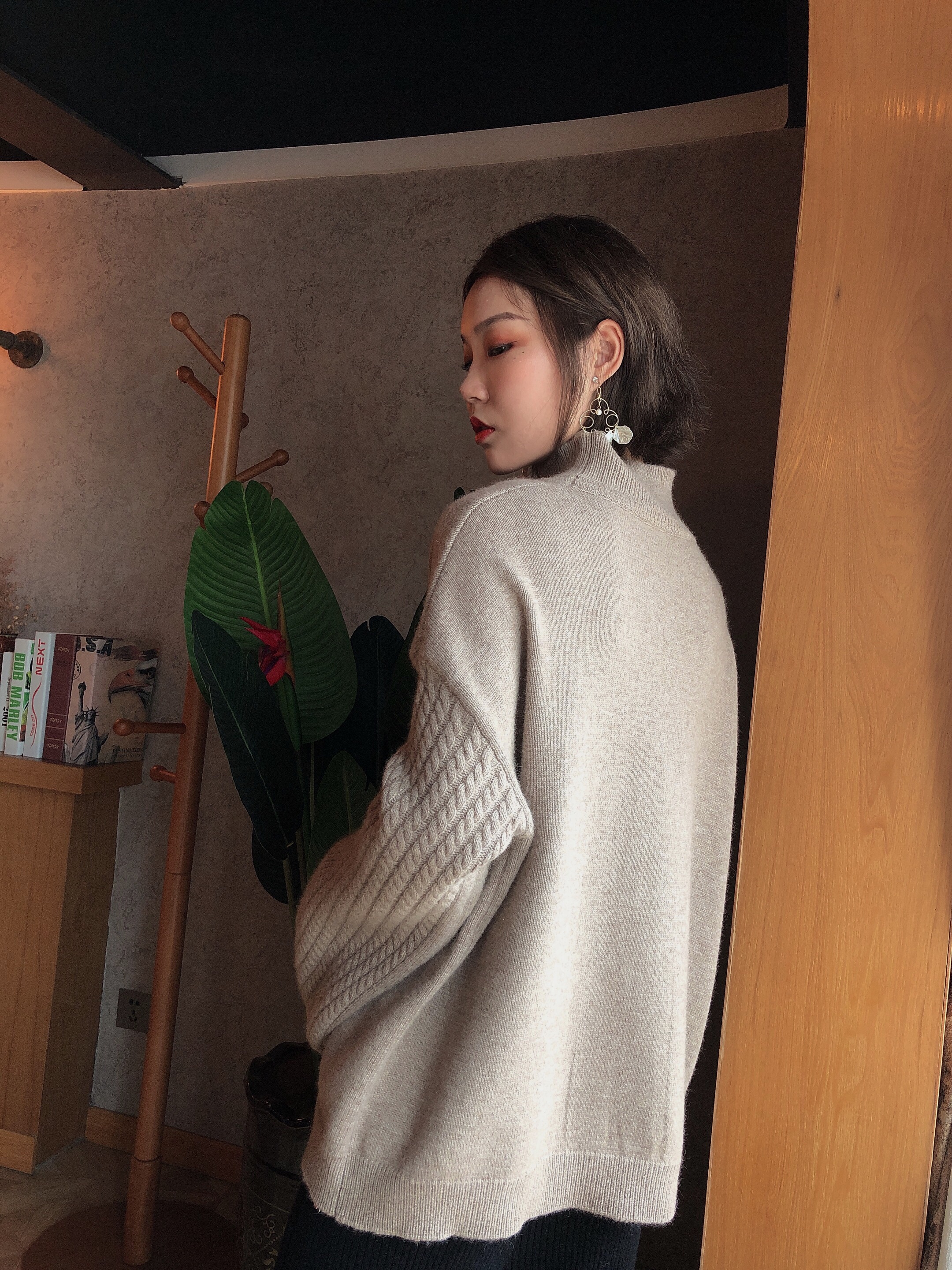 Chic Women's High-Quality Wool Sweater - Perfect for Autumn and Winter Seasons