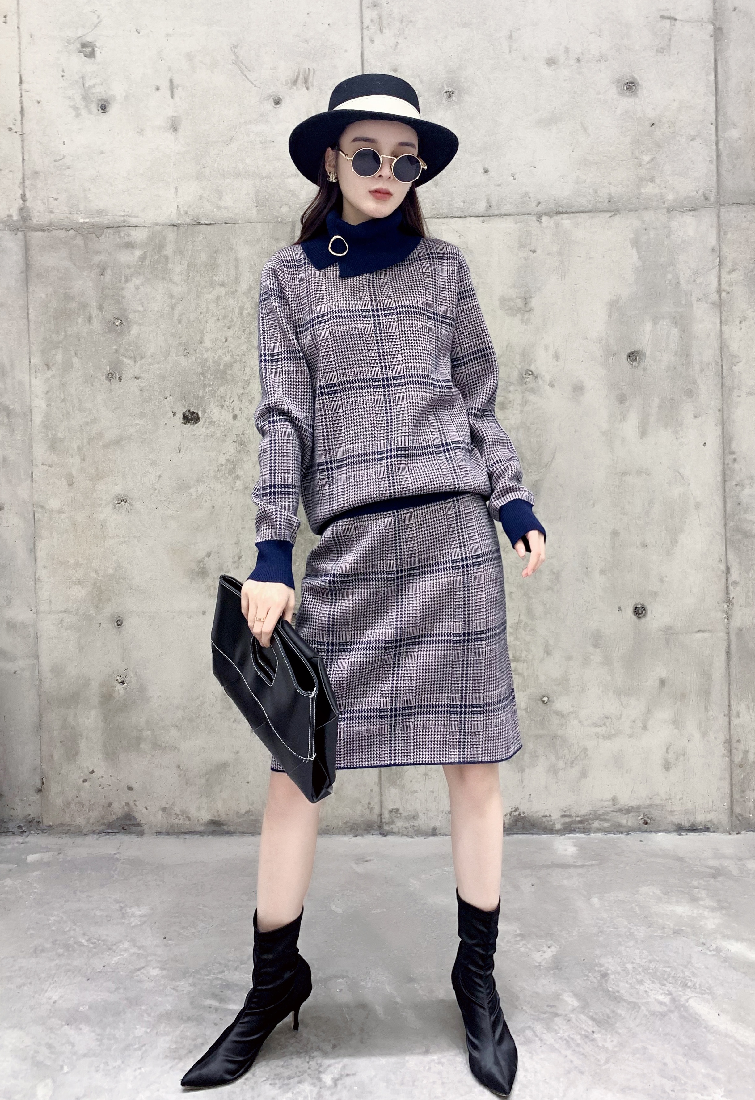 High-End Women's Wool Sweater - Fashionable Bottom Top for Fall & Winter