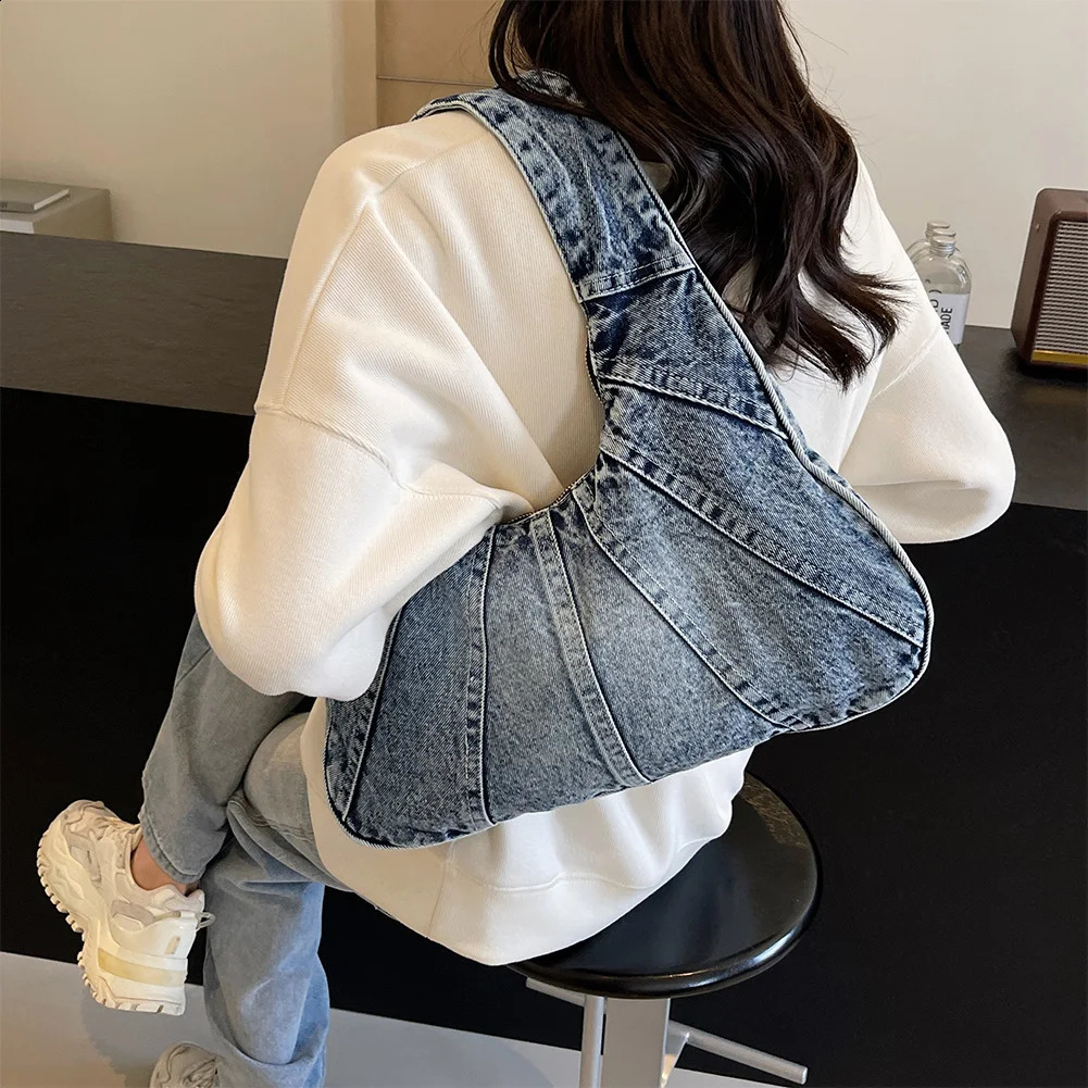 Women Denim Shoulder Bag with Zipper Handbag Trendy Underarm Purse With Pocket Clutch Bag for Work Travel Shopping 241223