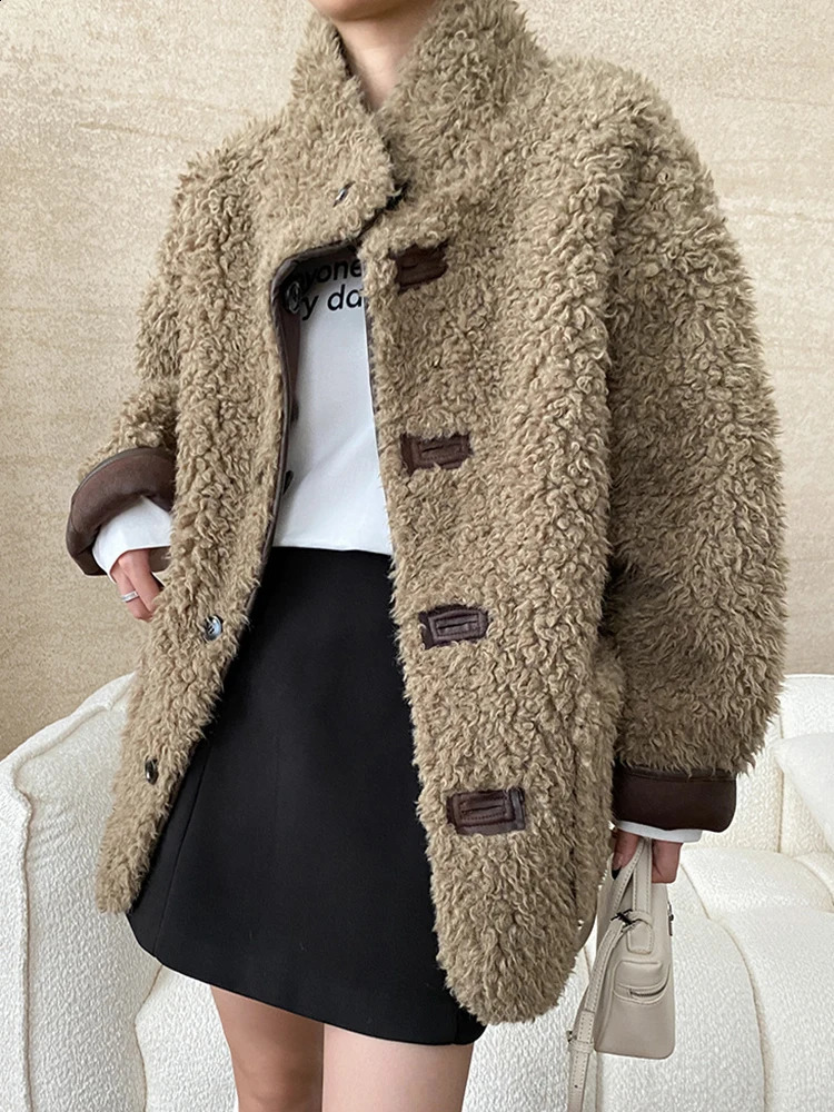 LANMREM Fashion Womens Lamb Wool Coat Office Lady Turndown Collar Spliced PU Pockets Single Breasted 2025 Winter 2DC1113 241218