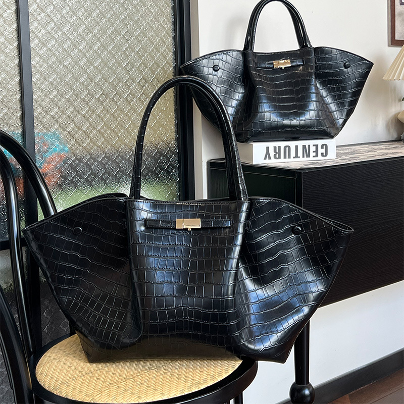 Crocodile Pattern Woman Tote Handbag Large Capacity Wing Fashion Soft Leather Travel Bag Metal Buckle Designer Bags