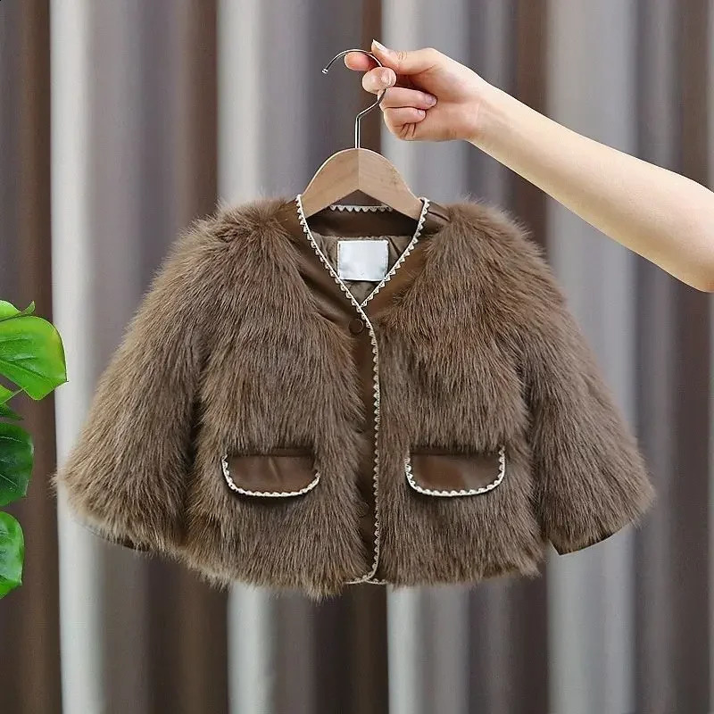 Baby Girls Coats Fashion Sweet Leather Fur Coat Autumn Childrens Thicken Keep Warm Coats 241223