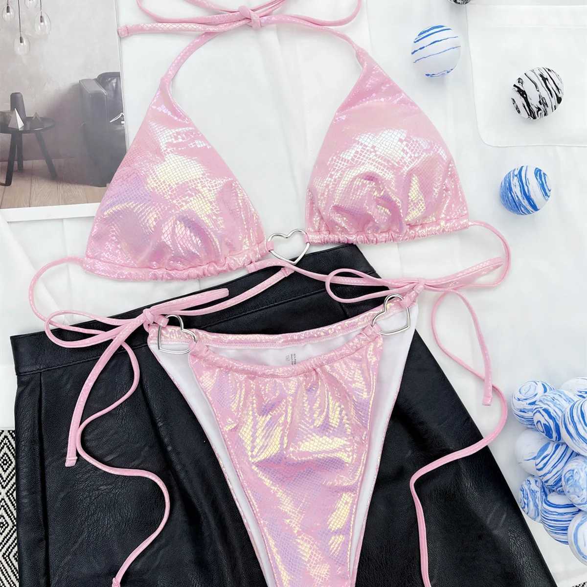 New Shining Love Metal Strap Mini Pink Bikini Swimsuit Womens Swimsuit Heart shaped Ring Decoration Bathroom SwimsuitW241225