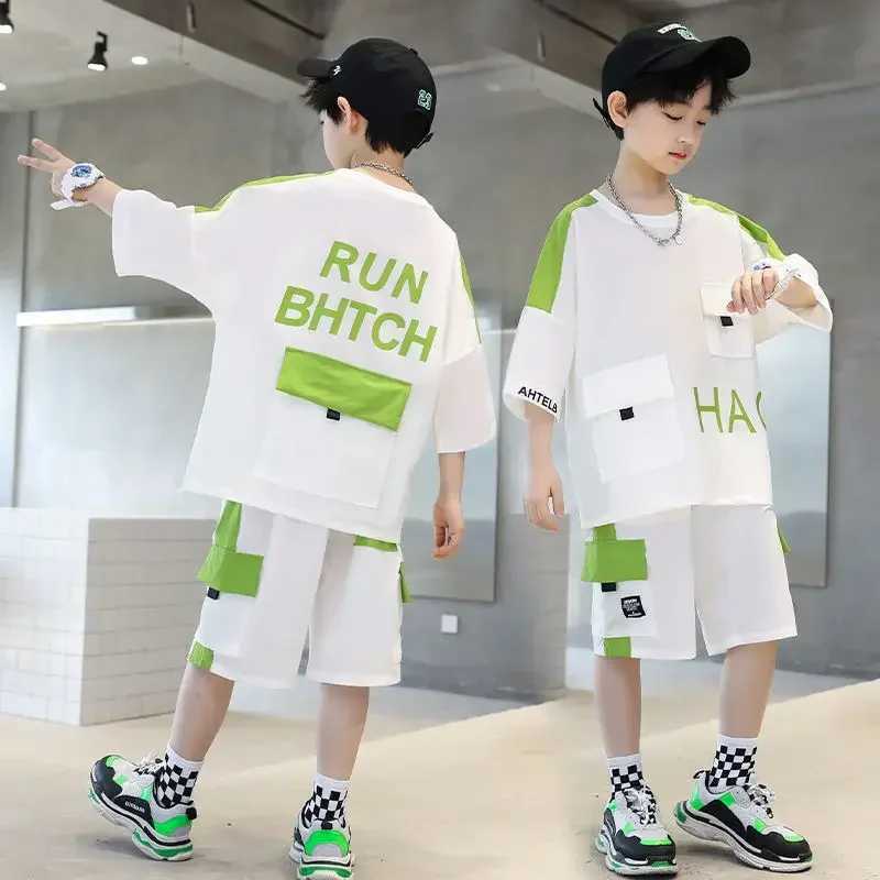 Clothing Sets Summer Teenage Boys Short Sleeve Clothes Set Children Letter Print Top and Bottom 2pcs Suit Kid T-shirts Cargo Pants TracksuitY241225WPK