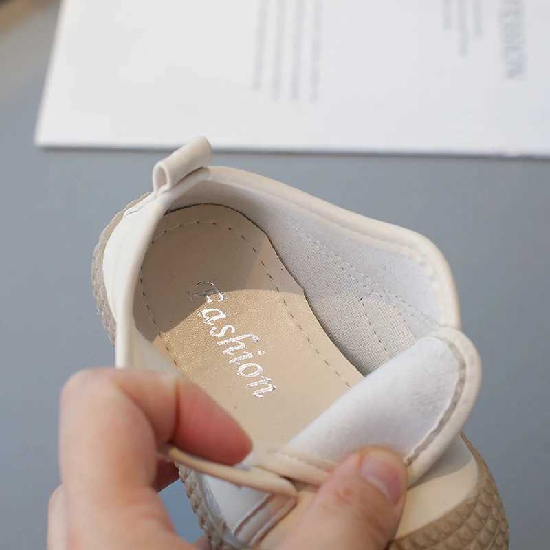Athletic Outdoor Childrens Single Shoes Spring Fall Black Leather Cartoon Boys Girls Board Shoes 0-7 Years Old Casual Hundred Kid Baby Sneakers H24122
