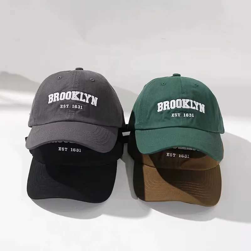 Solid color retro womens baseball cap cotton letter embroidered sun hat adjustable casual mens sports leather hat W241225