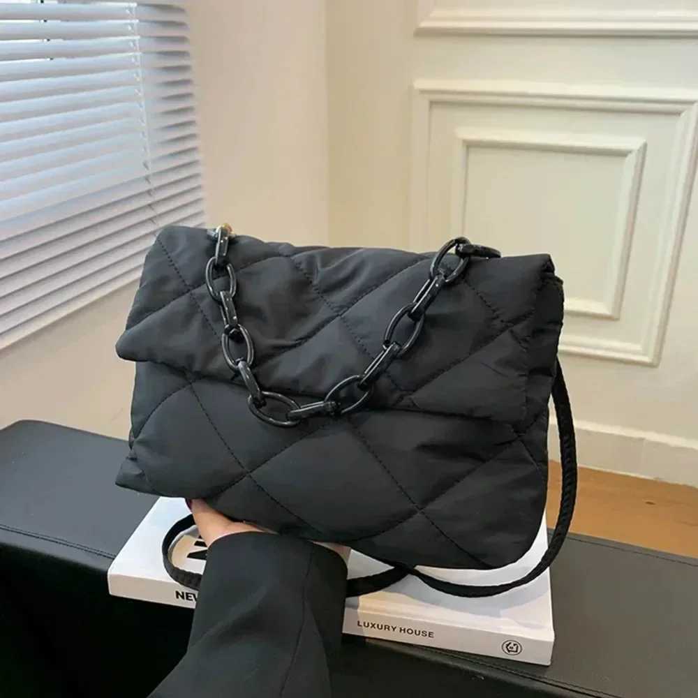 Fi Versatile Winter New Women Lady Bag Rhombic Grid Chain Shoulder Strap Solid Color Premium Texture Crossbody ShoulderXJ241225