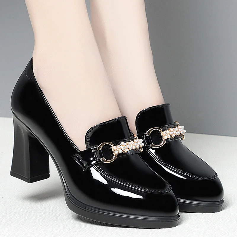 High Quality Pumps for Women Solid Color Thick Heel Soft Leather Shoes Patent Leather British Woman Round Toe High Heels Shoes 241225