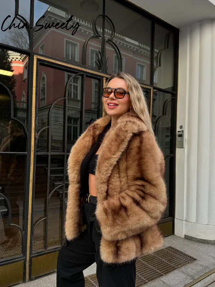 Street Faux Fur Women Coat Urban Full Sleeve Lapel Panelled Pocket Female Outwear 2024 Autumn Winter Elegant Lady 241223