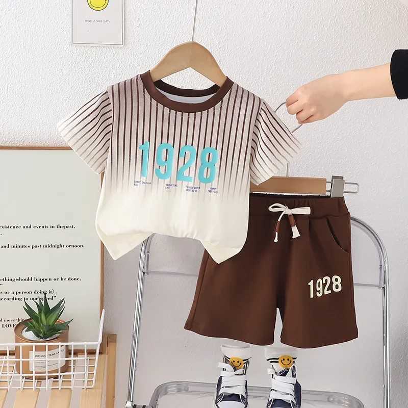 Clothing Sets Summer Baby Boy Clothes Set Children Girls Gradient Tshirt and Shorts 2pc Suit Kid Short Sleeve Top Bottom Teen Outfit TracksuitY241225G