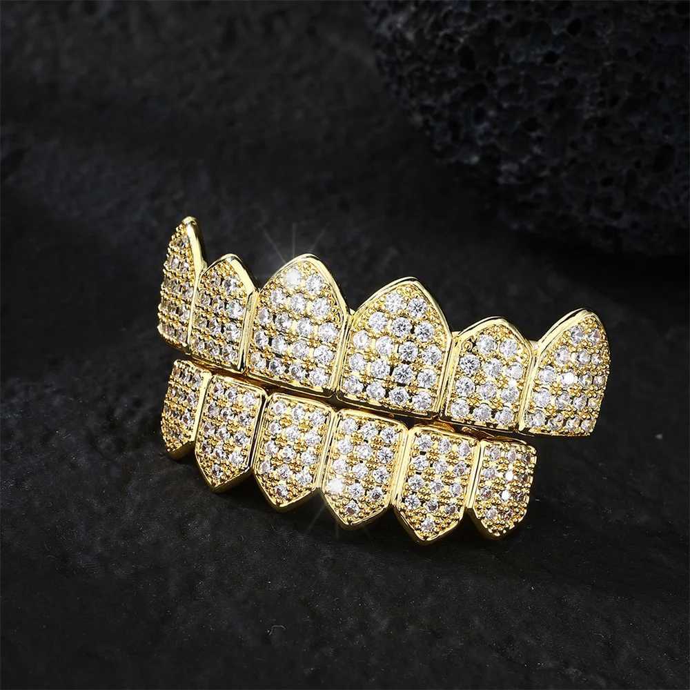 Hip Hop Full CZ Teeth Grillz Cs Bling d Out Cubic Zircon Micro Pave Top Bottom Charm Grills Set For Men Women Jewelry GiftXJ241225