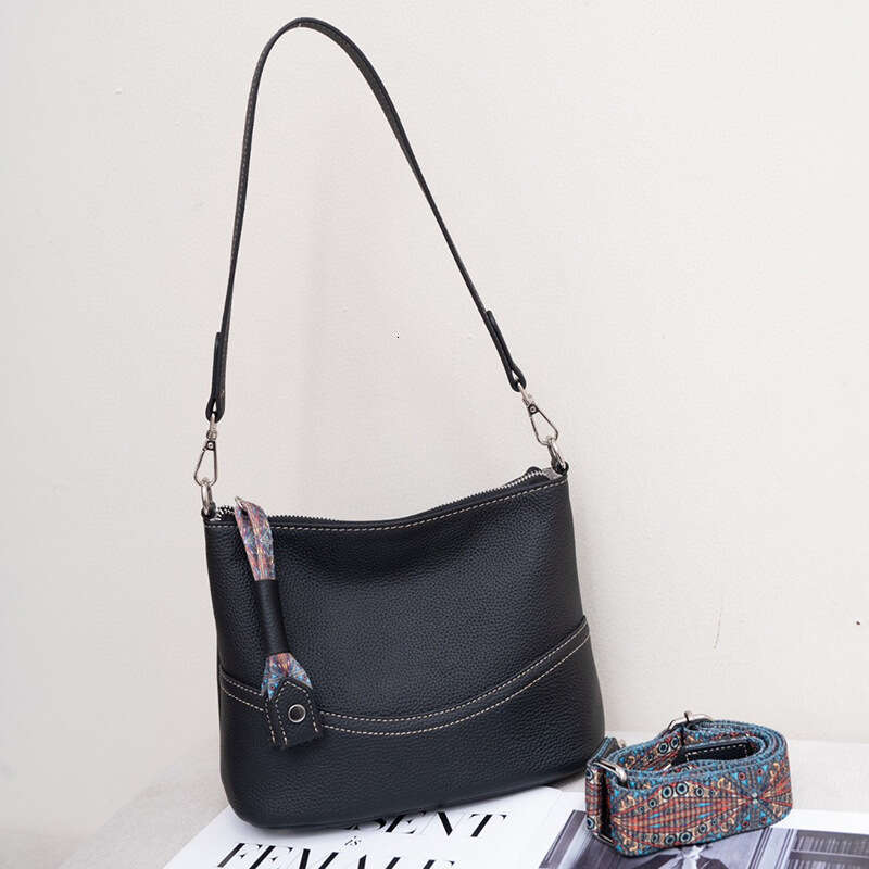 Genuine leather women's 2024 new top layer cowhide shoulder handbag Korean high-end feeling versatile crossbody bucket bag