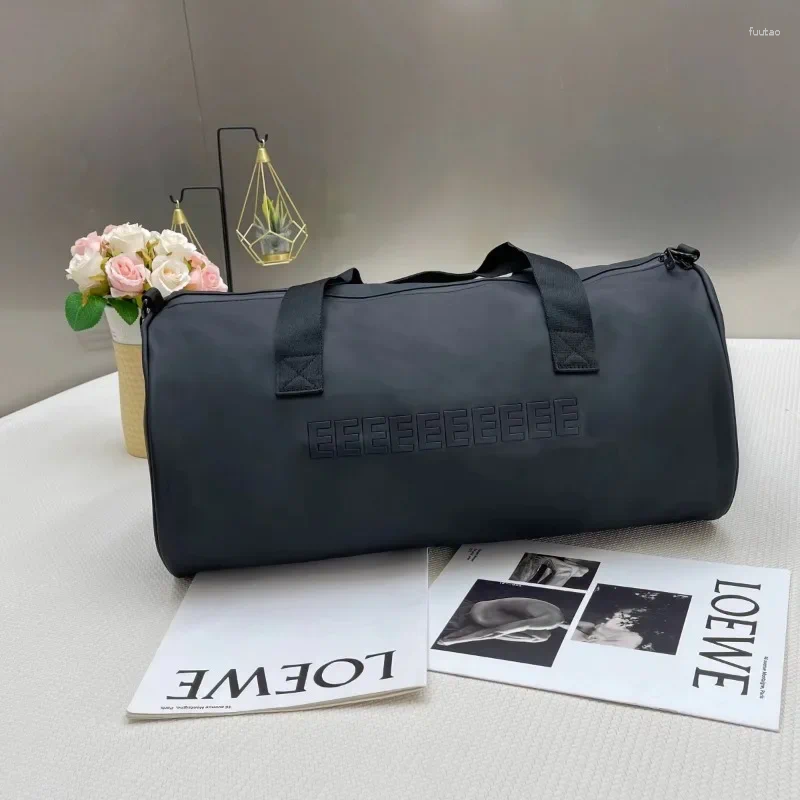 Duffel Bags Classic Brand Fashion Travel Handbag Men's Sports Dry Wet Separation Bucket Bag Large Capacity Business Storage