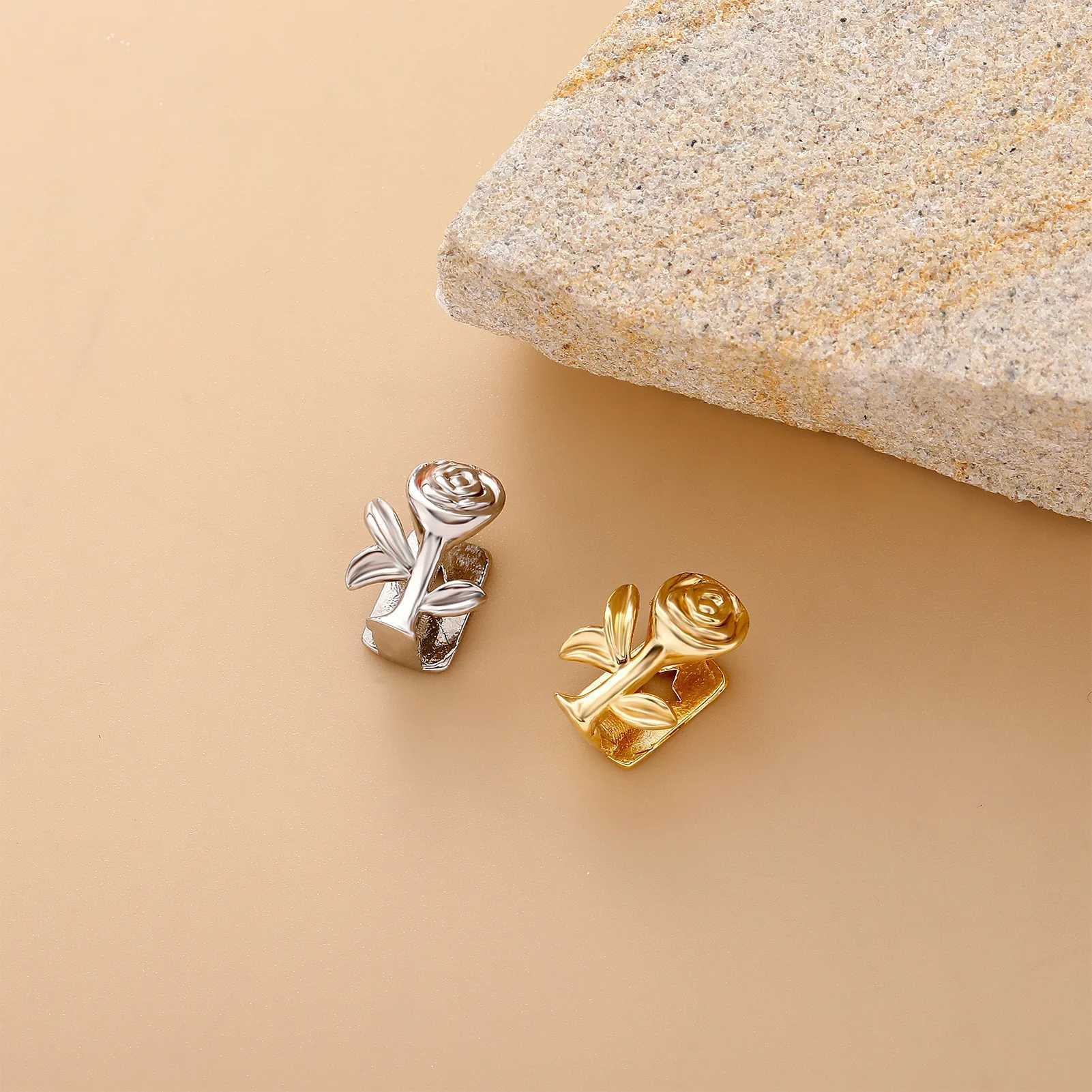 Single Roses Teeth Grillz Yellow Gold Color Plated Canine One Tooth Grills Upper Hip Hop Top Fangs Hollow GrillXJ241225