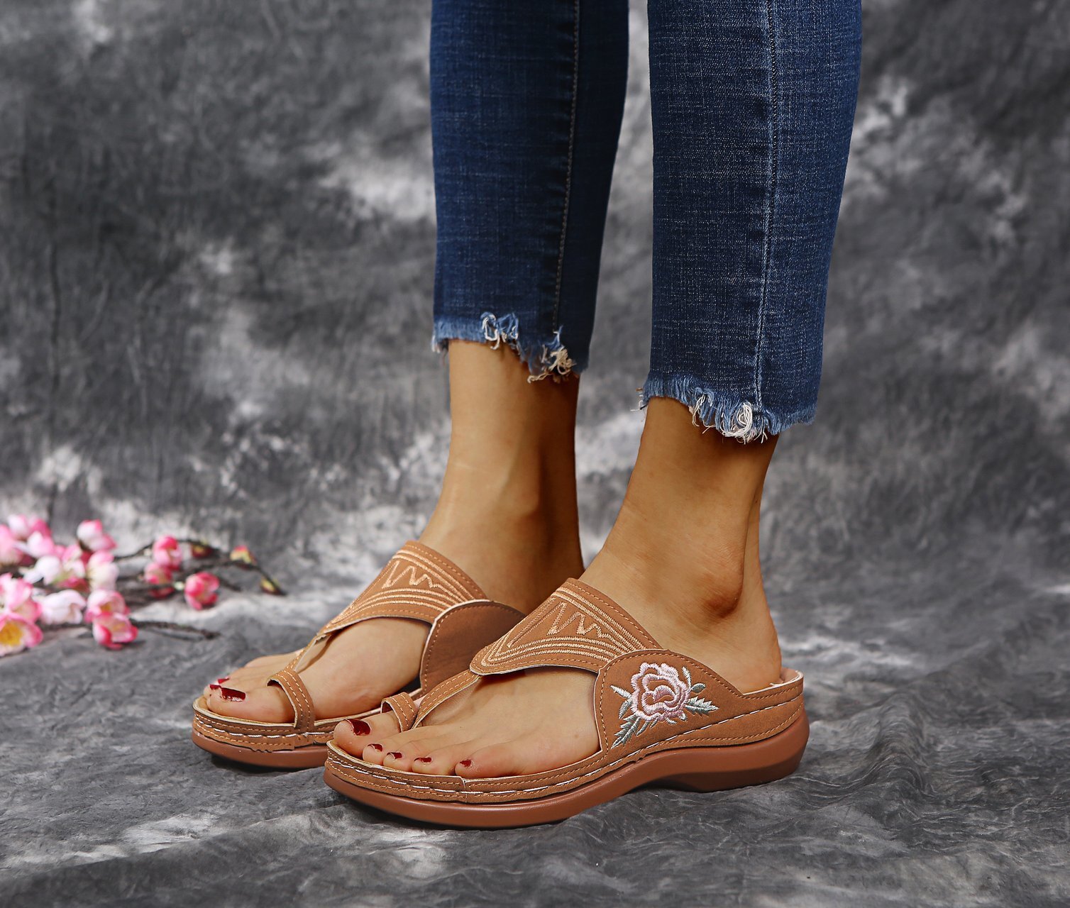 Ddmywed New Plus Size Women In Spring And Summer, New Colors For Women, Toe Sandals Chinese Brand Shoes F1225-37 ddmythur