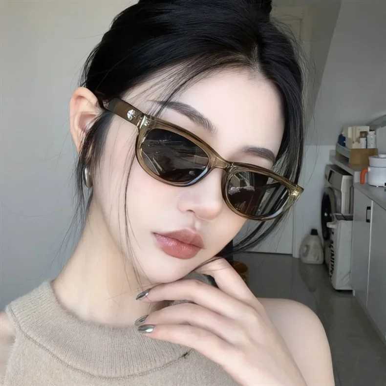 Retro oval frame Sunes personalized runway small frame Sunes men/text universal UV400 glasses X2412251