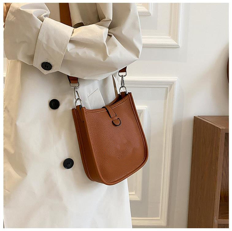 new Bucket Shoulder Side Bags for Women 2024 Female Designers Trend Small Leather Crossbody Bag Handbags and Purses