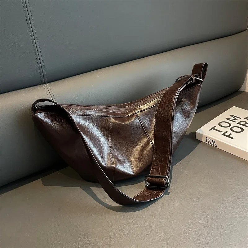 Half Moon PU Leather Zipper Crossbody Bags For Women Solid Color Large Capacity Shoulder Handbag 2023 Winter Dumpg Bag