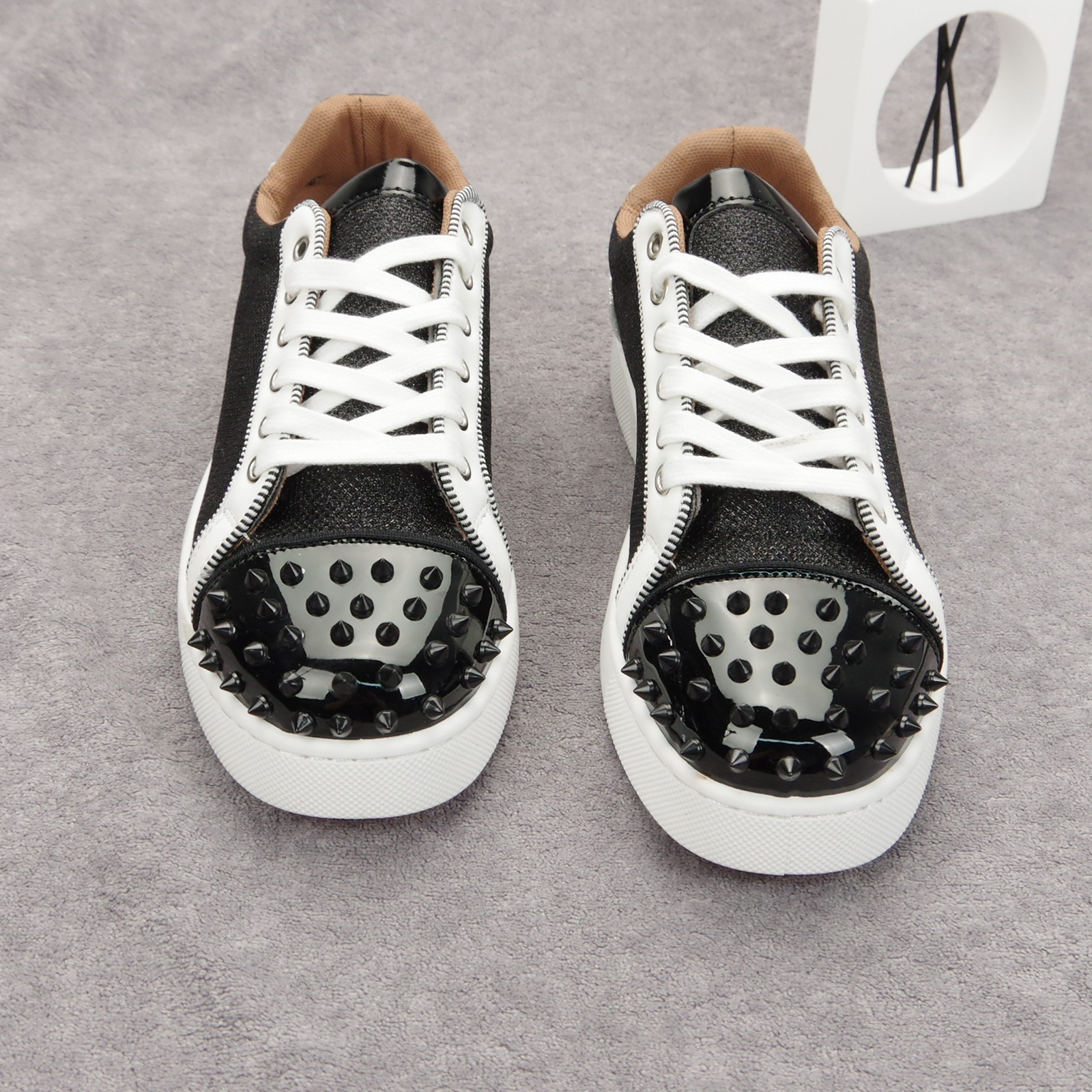classic casual shoes men mens rivet trainers black white sliver fashion red shoe outdoor sports running trainers sneakers