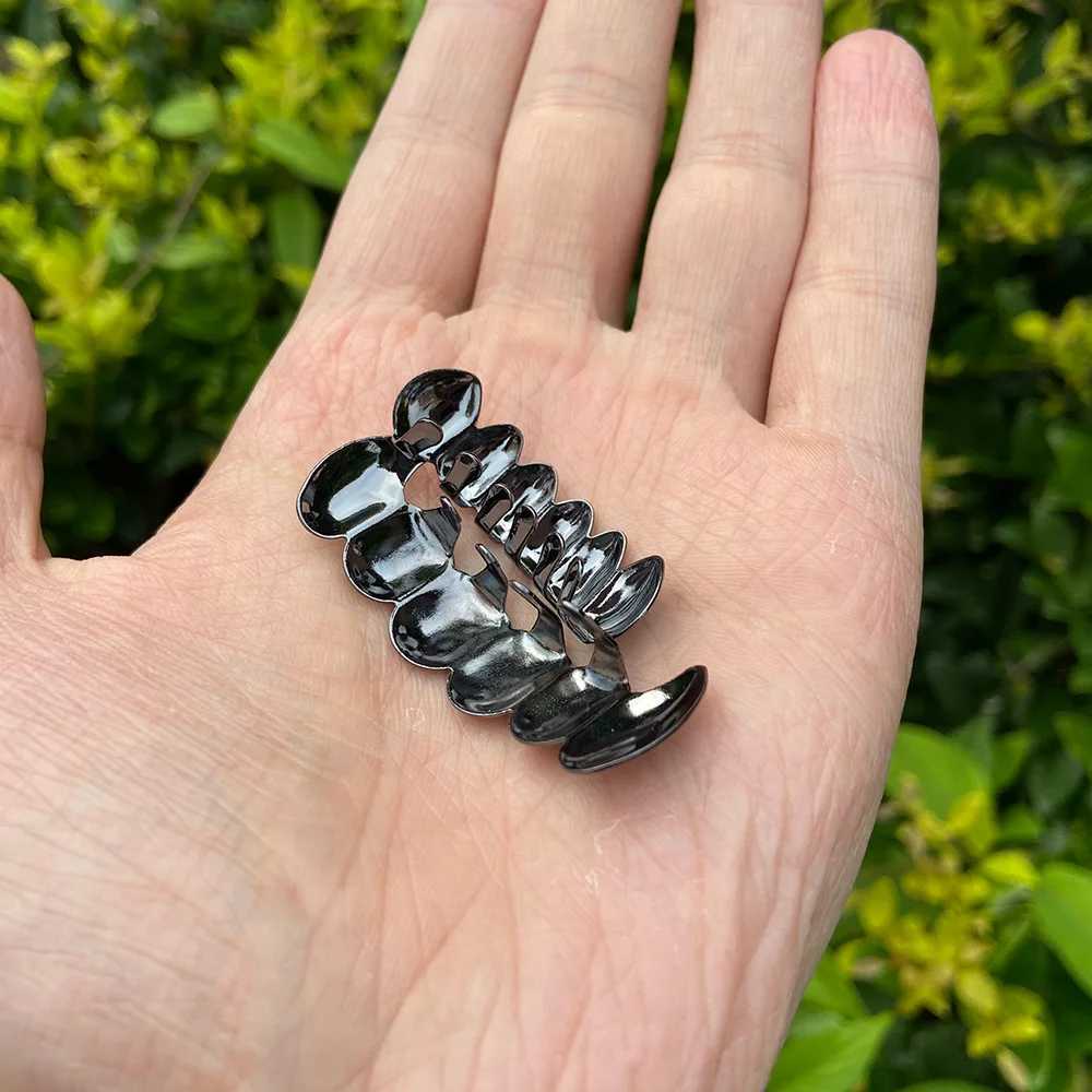 RACHELZ Hip Hop Black Fangs Tooth Grillz 14K Gold Plated 6/6 Teeth Cs Decor Dental Grills For Men Women Halloween JewelryXJ241225