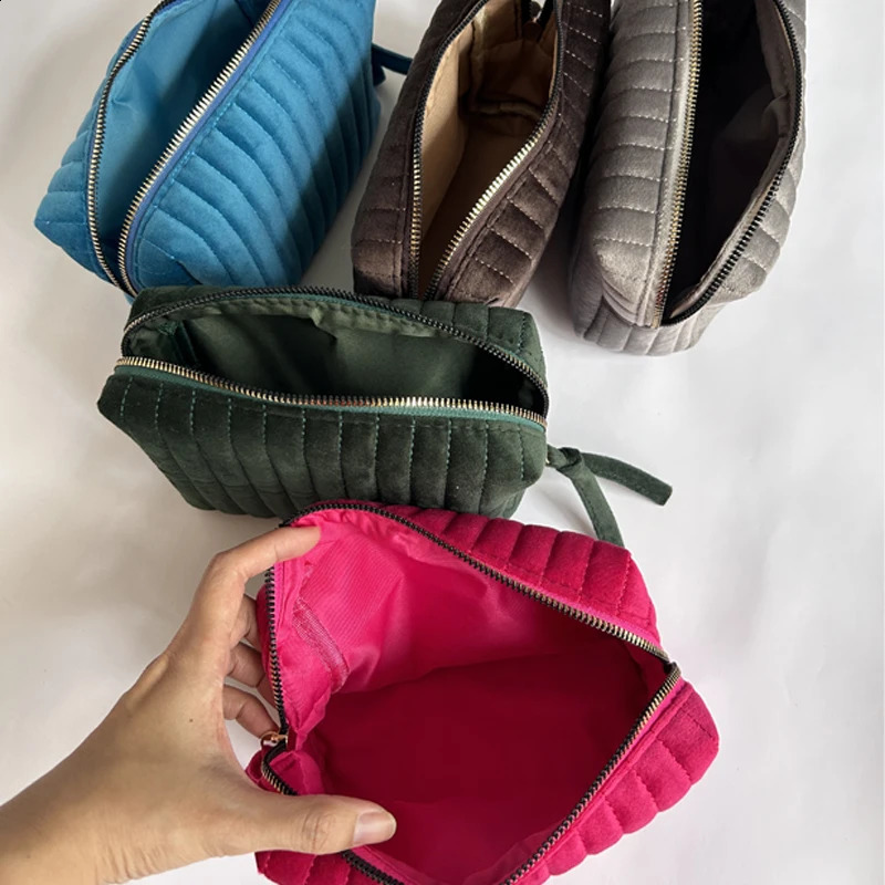 Soft Velvet Makeup Bag Cosmetics Zipper Stitching Striped Storage Bag Retro Portable Mini Toiletries Organizer 250221