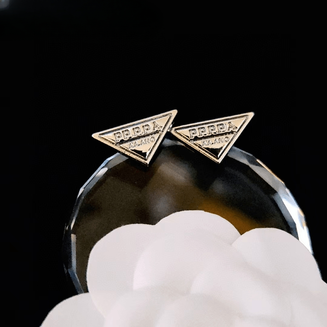 Luxury Brand Stud Earring Designer Earrings Letter Diamond Earrings Women Jewelry Party Gifts