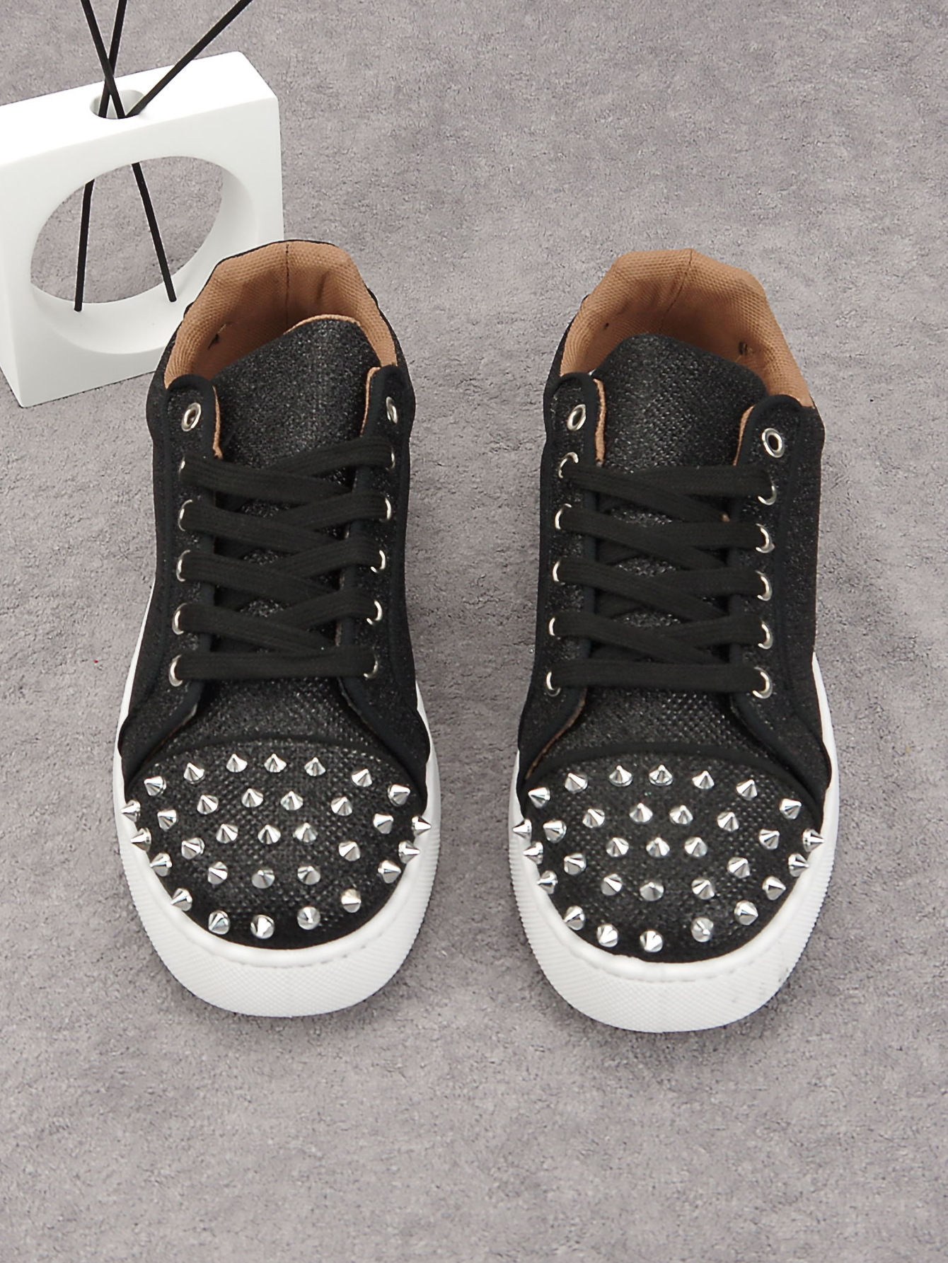 classic casual shoes men mens rivet trainers black white sliver fashion red shoe outdoor sports running trainers sneakers