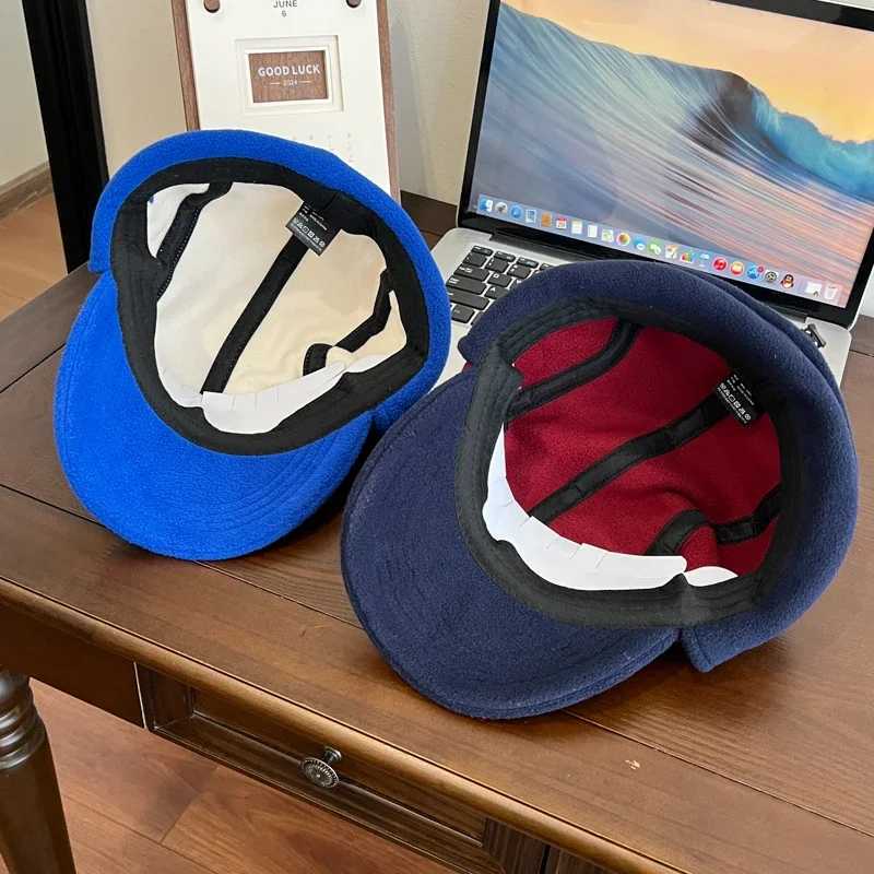 Tide brand outdoor baseball cap color matching ear protection with rope pedal cap hot wool bicycle bomber cap W241225