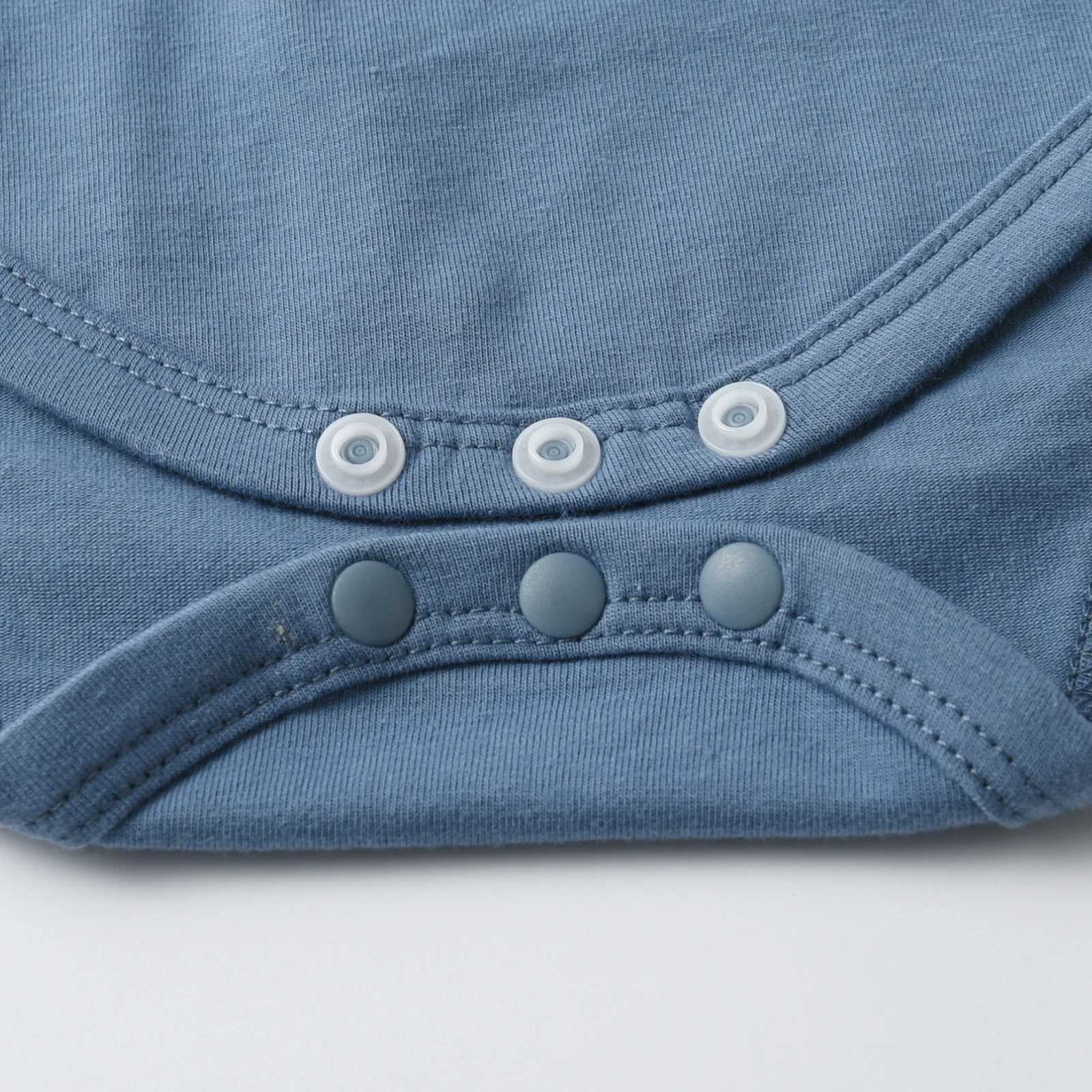 Clothing Sets 2 pieces of newborn baby mens suit thin cotton new letter printed short sleeved jumpsuit top+short sleeved summer setY241225M46A