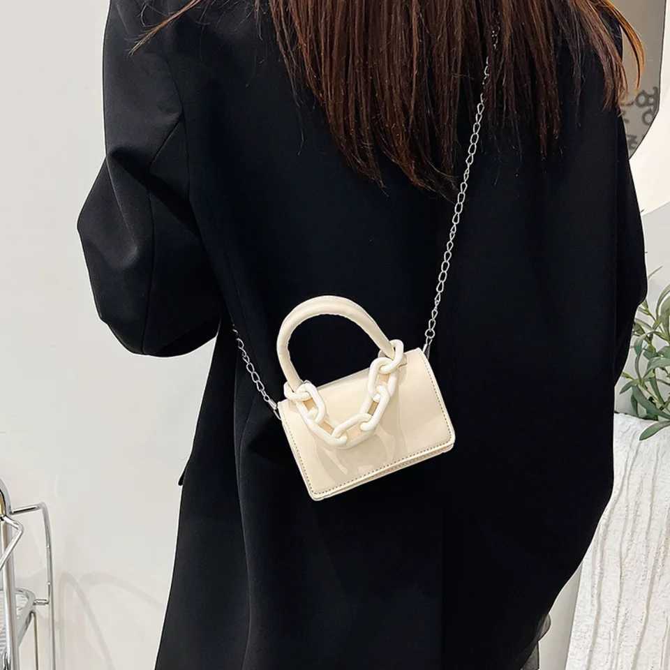 2024 Fi Temperament Womens Bag Korean Versi Winter Trendy chain small square crossbody Bag Casual e Shoulder HandbagXJ241225