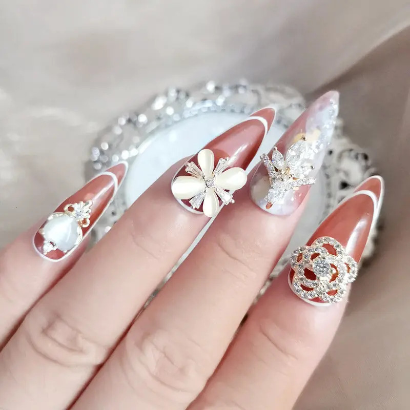 10pcs/lot 3D Love Flower Zircon Crystals Metal Alloy Rhinestones Jewelry Nail Art Decorations Nails Accessories Charms Supplies 241225
