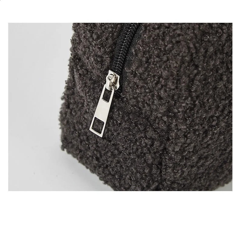 Personalized Embroidered Teddy Makeup Bag Custom Name Fluffy Makeup Bag Travel Pouch Toiletry Bag Women Accessories for Women 241224