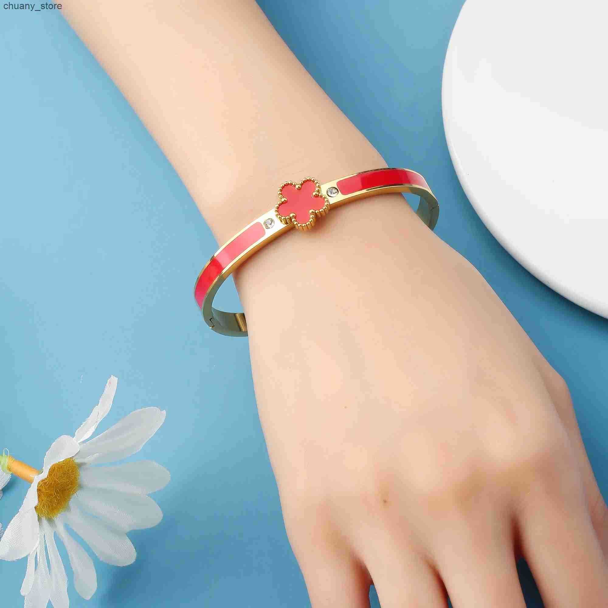 Chain New Arrival Stainless Steel Oil Drop Shell Five Leaf Flower Open Bangle for Man Woman Fashion Party Classic Jewelry Clover 2025 L240910