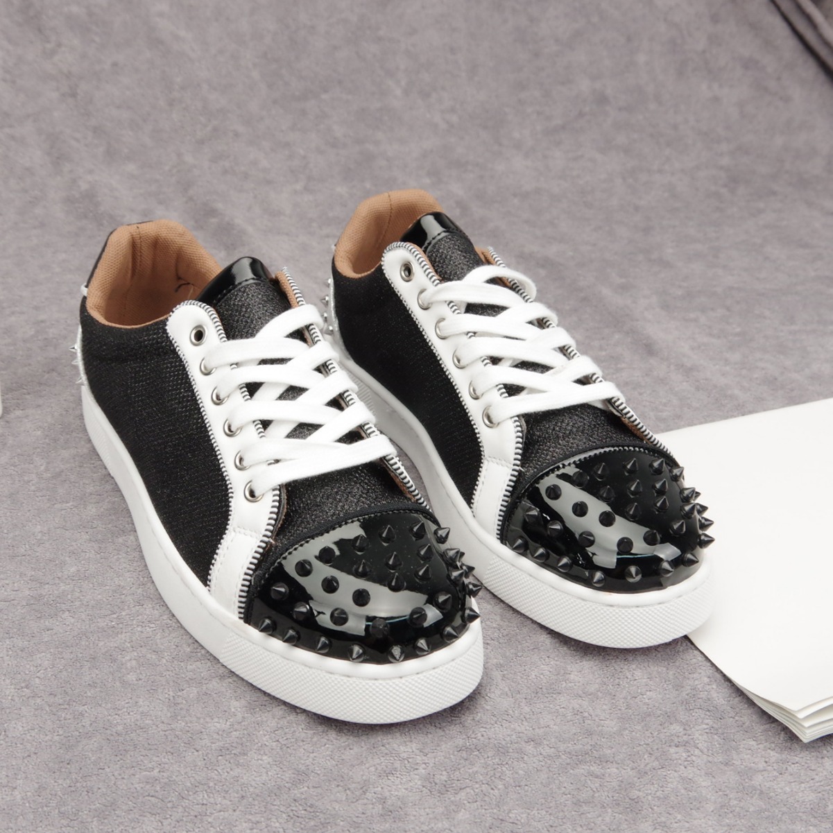 classic casual shoes men mens rivet trainers black white sliver fashion red shoe outdoor sports running trainers sneakers