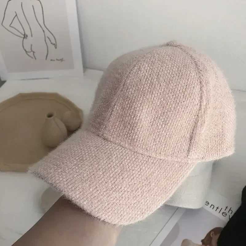 Solid color warm pea hat imitates rabbit fur autumn and winter baseball hats hiking cycling camping edition W241225