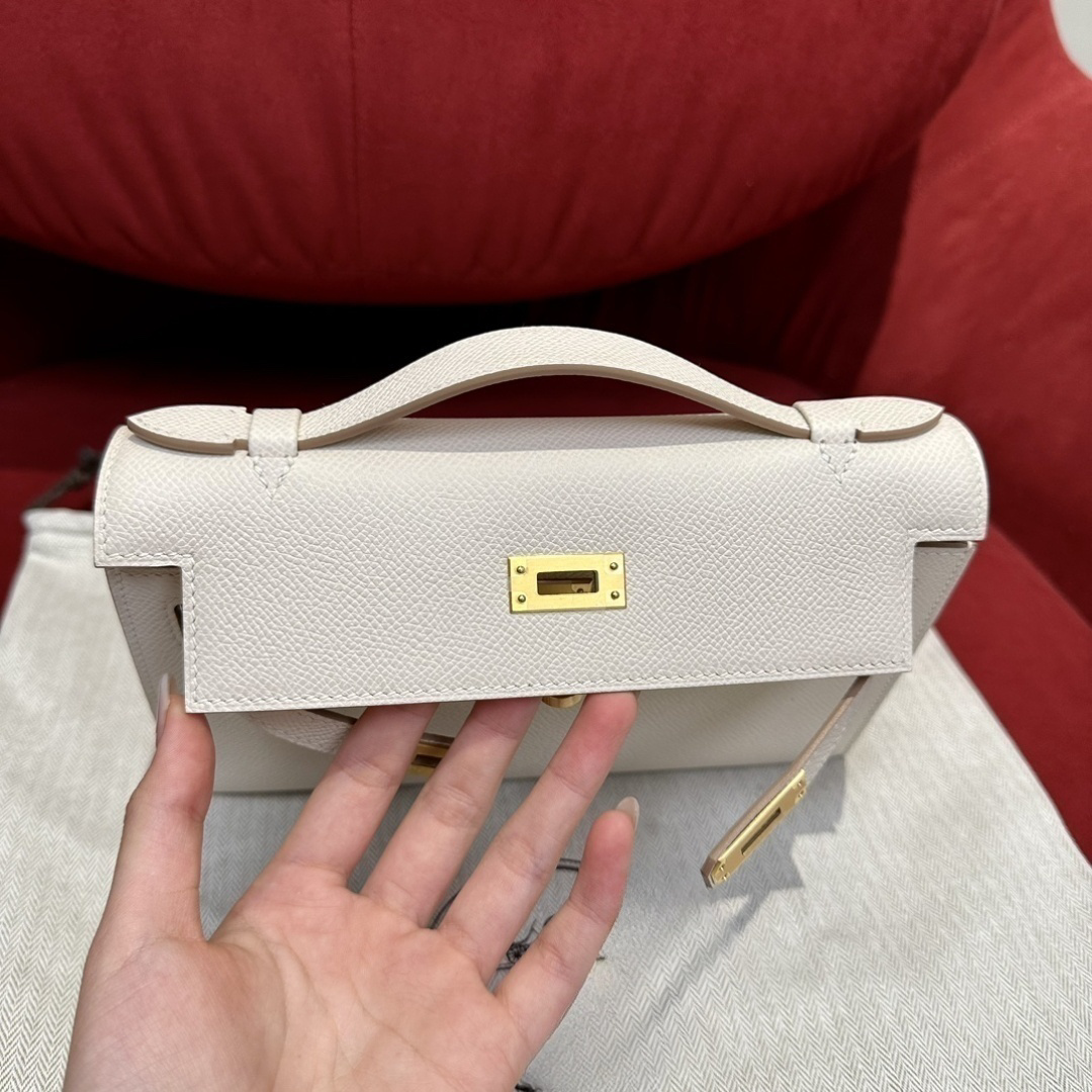 19A Designer Clutch Bag Classic Handle Bag Fashion Purse Evening Bag 22cm retractable handle in imported Italian original leather with 18K plated hardware