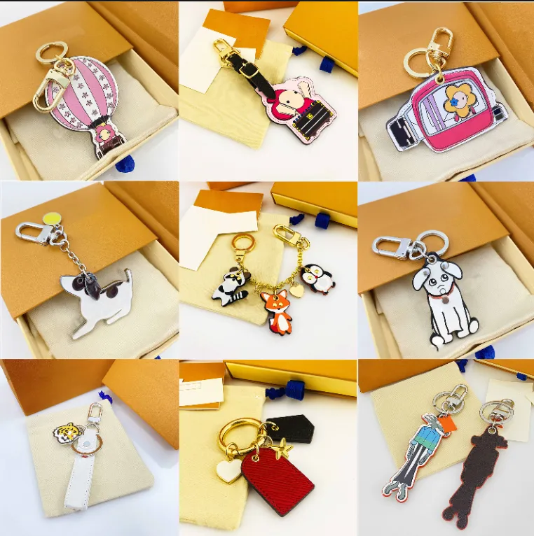 2024 Handmade designer keychains multicolor key chain women men brown leather bag wallet lanyard plated gold accessories keychain letter 240333