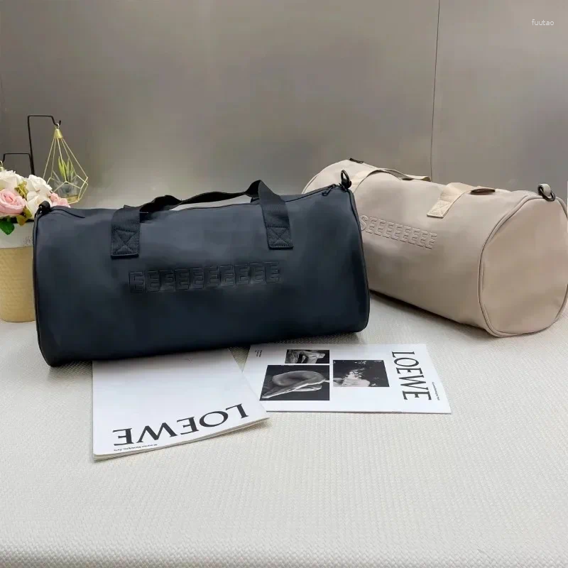 Duffel Bags Classic Brand Fashion Travel Handbag Men's Sports Dry Wet Separation Bucket Bag Large Capacity Business Storage