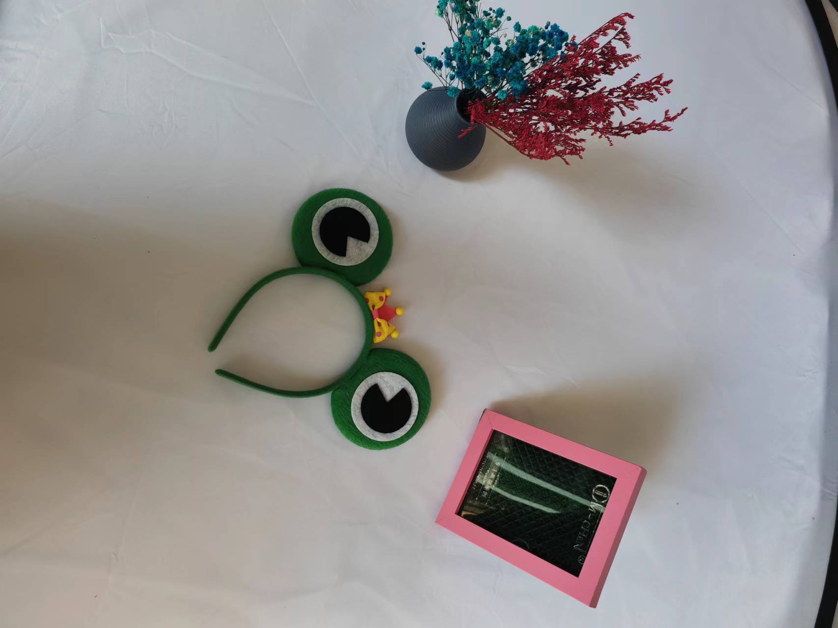 Children's cartoon big eyed frog crown headpiece party kindergarten performance animal costume little frog headband
