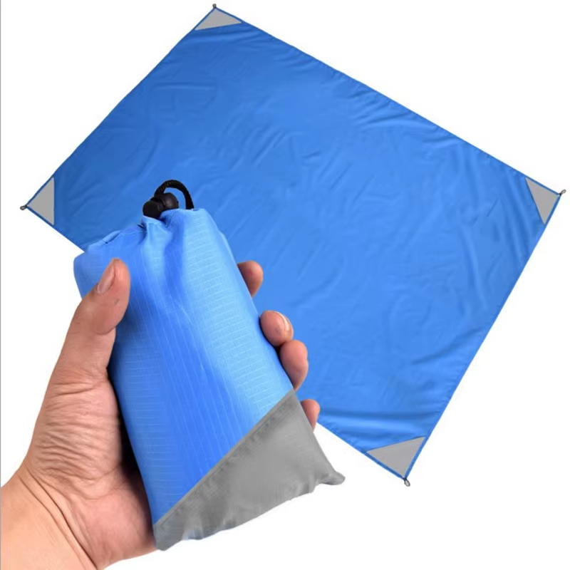 Outdoor lightweight portable camping beach mat waterproof pocket oxford picnic blanket