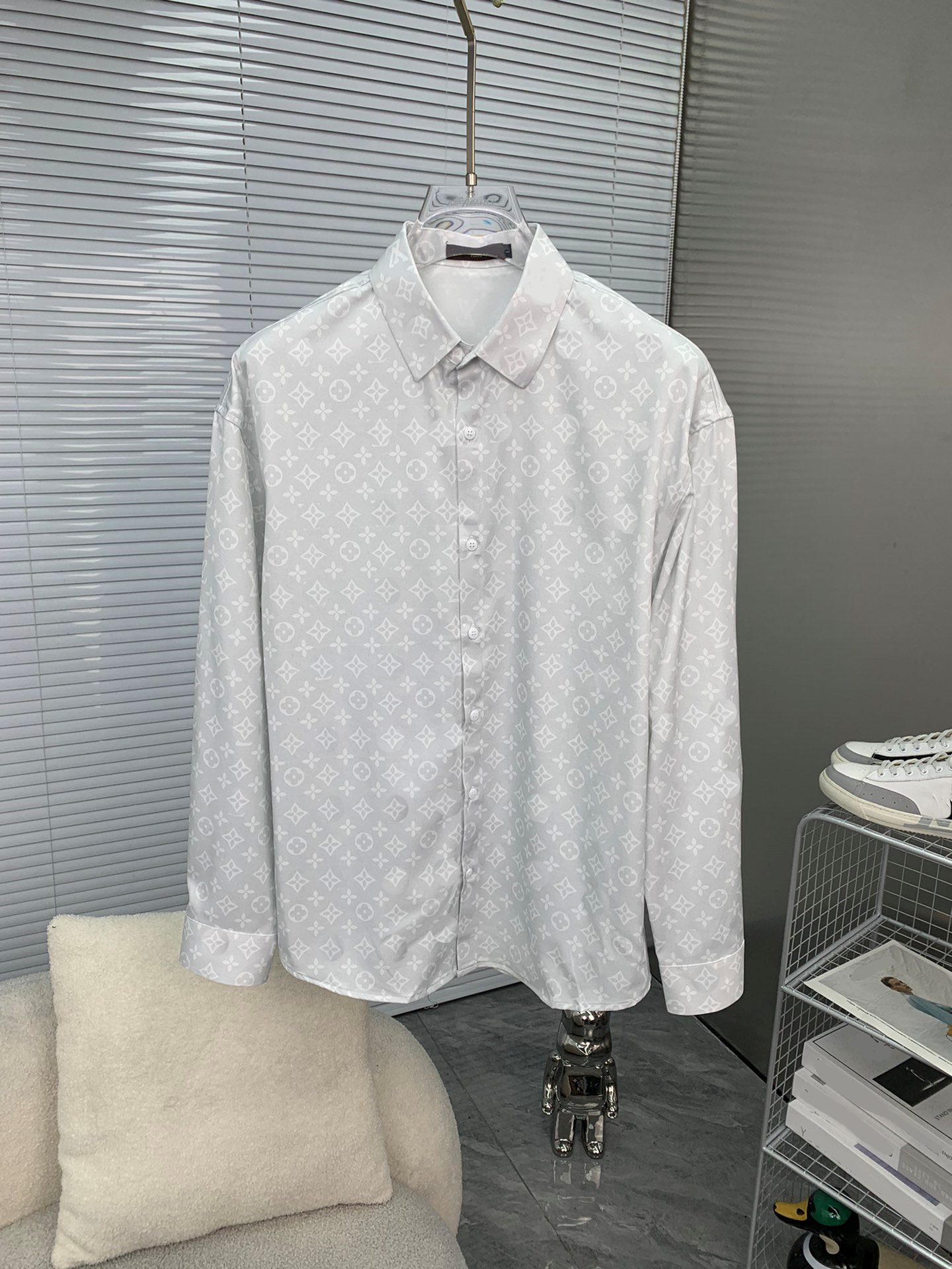 Brand New Mens Shirts 2025 Long Sleeved Slim Fit Dress Shirts Business Casual Men Shirt