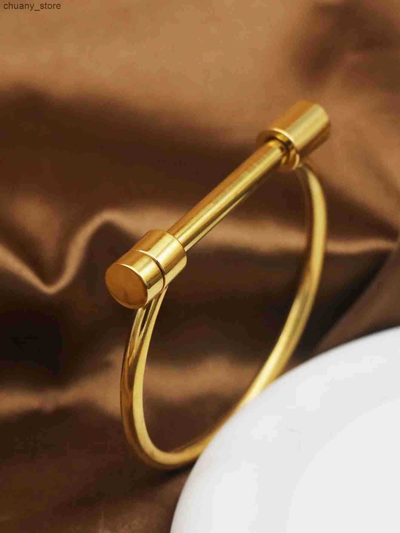 Chain No fade 316L Stainless Stee s Bangles Women Cuff Female Metal Screw Brand Design Ladies Wrist Jewery L240910