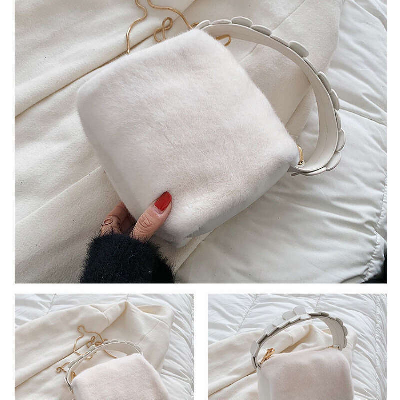 Handbag for women 2024, autumn winter chain strap crossbody plush bag, trendy and high-end texture