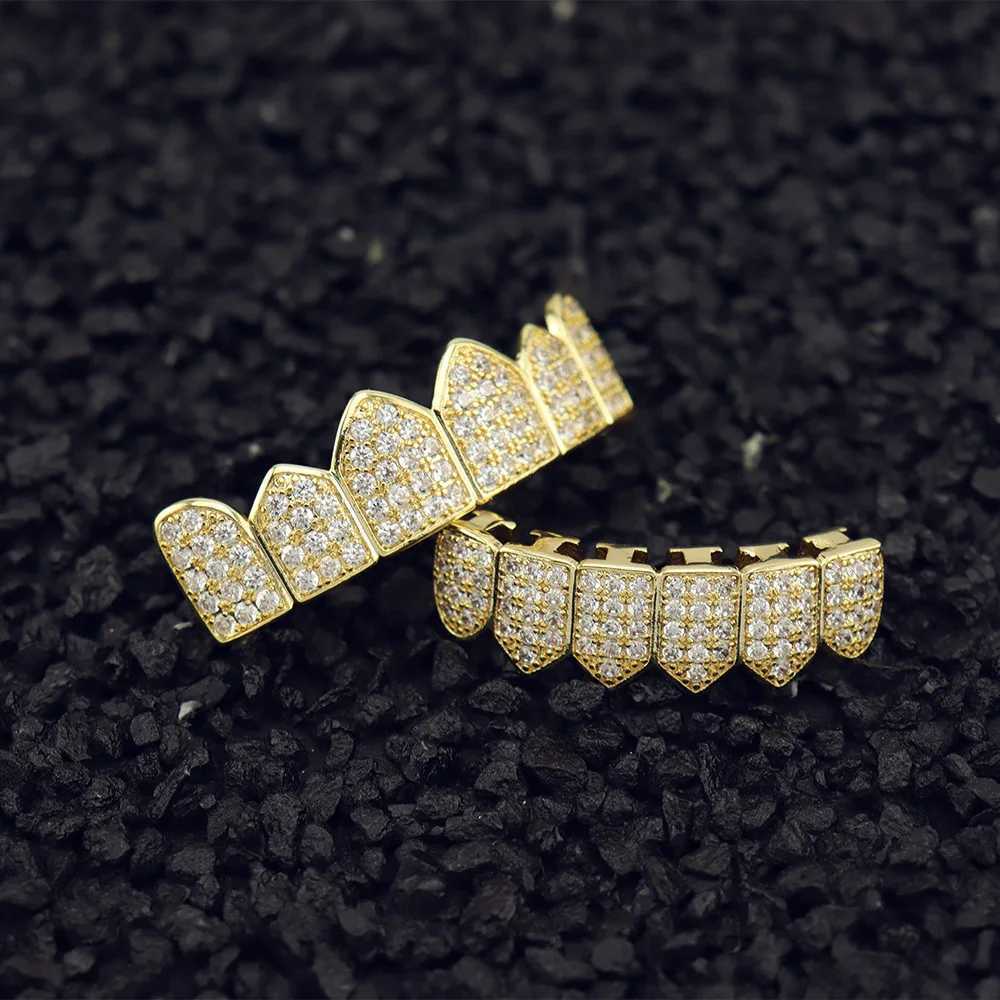 1set Hip Hop d Out Teeth Grillz Gold Plated Dental Grills Rock Tooth Grillz Cs Crystal Teeth Cs Halloween Vampire ToothXJ241225