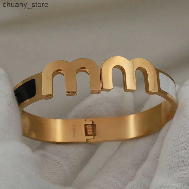 Chain Stainless Steel Metal Letter M Bangles s for Women Fashion Brand Jewelry Black Bangles Accessories L240910