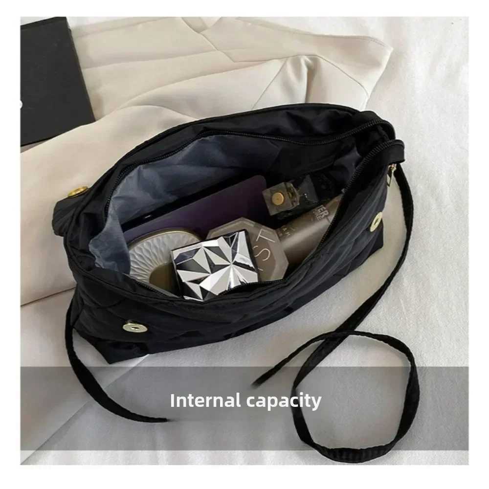 Fi Versatile Winter New Women Lady Bag Rhombic Grid Chain Shoulder Strap Solid Color Premium Texture Crossbody ShoulderXJ241225