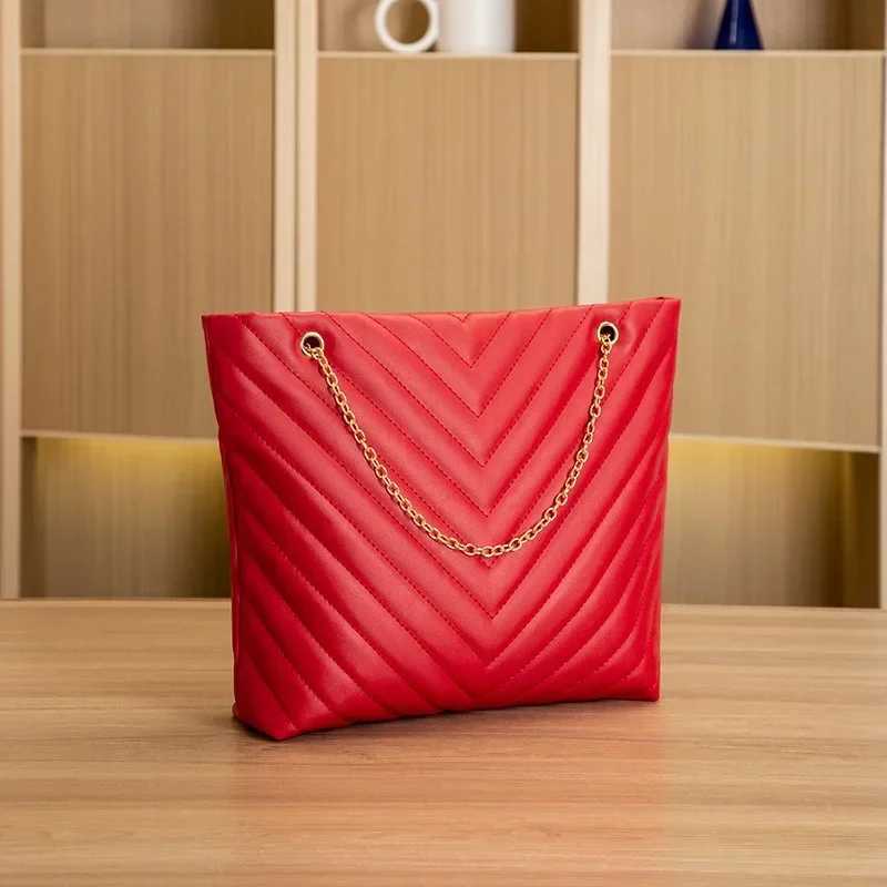 Womens Exquisite Shopping Bag Large Capacity Shoulder Bags High Quality Pu Leather Handbag Ladies Wild Bags Purses and HandbagsXJ241225